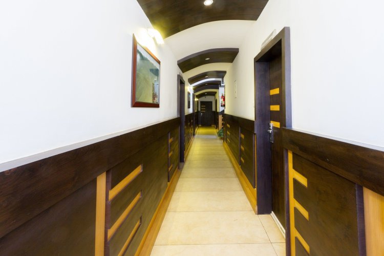 FabHotel Sholas Residency
