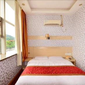 Super 8 Hotel Wuhan Huanghelou Yuemachang