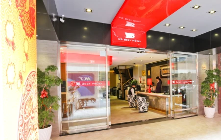 W5 Best Hotel