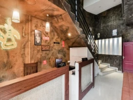 OYO 8843 Taaza Residency