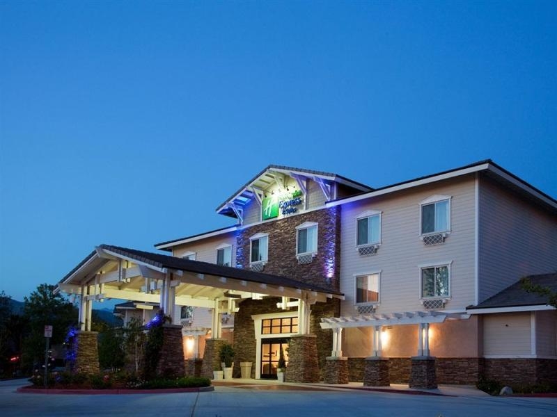 Holiday Inn Express and Suites San Dimas