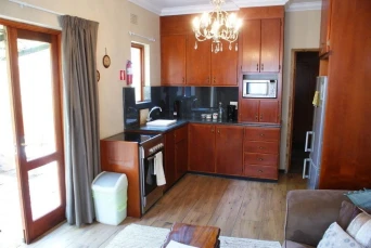 Hampton House - Guest House