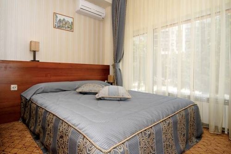 Hotel Cosmos