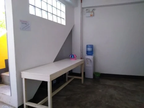 A and B Guest House - Hostel