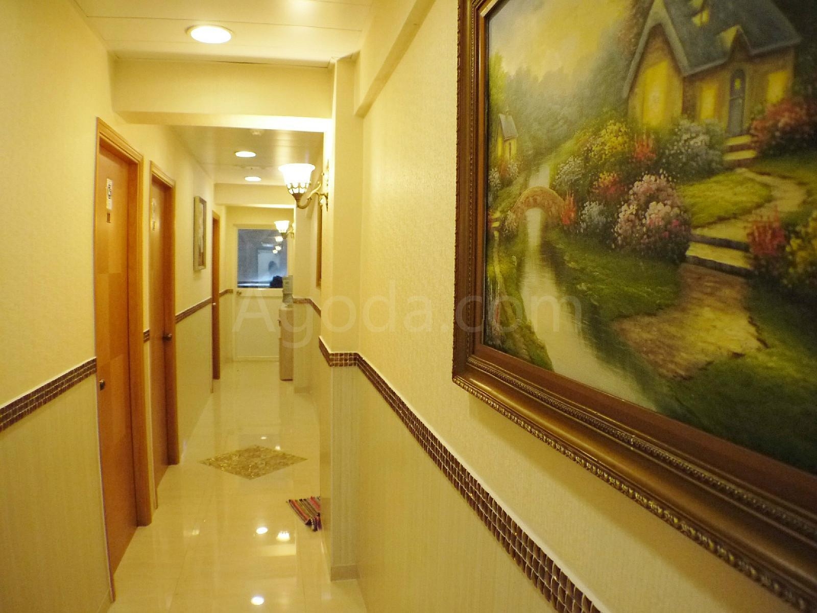 J2 Guest House