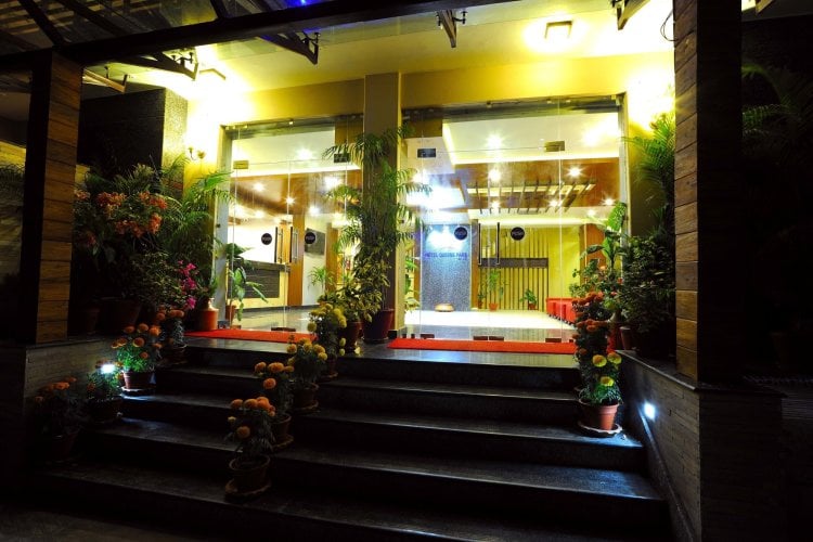 Hotel Queens Park
