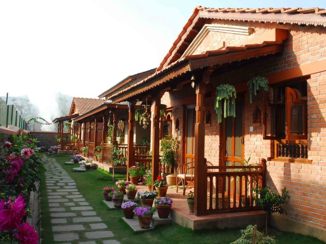Vardan Resort n' Apartment