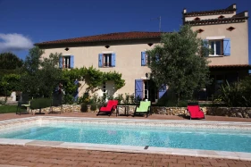 Au Mas Du Soleil