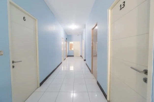 Super OYO 2110 Rotterdam Guest House