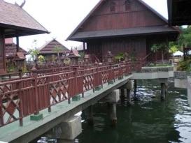 Pantai Gapura Makassar