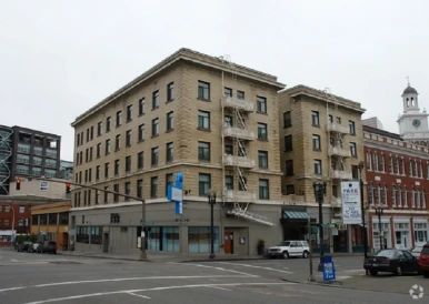 Washington Plaza Apartments
