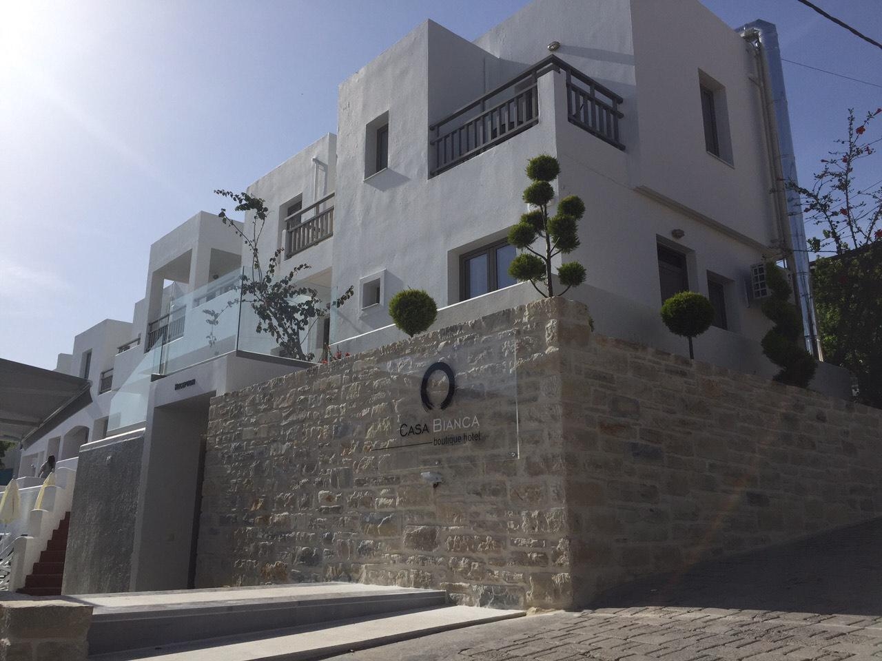 Casa Bianca by Checkin
