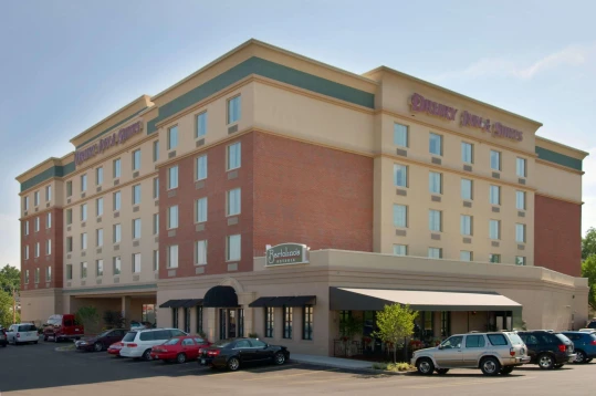 Drury Inn & Suites Near Forest Park