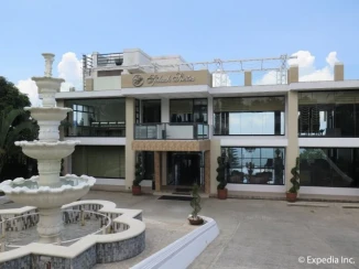Splash Suites Hotel Tagaytay