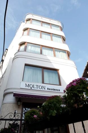 Molton Kabatas Hotel