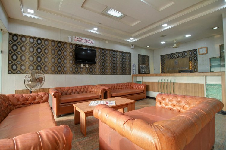 OYO 22454 Hotel Janardana