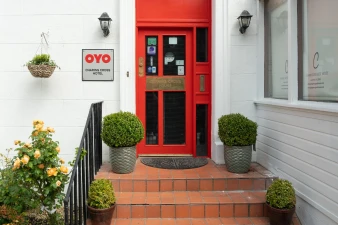 OYO Charing Cross Hotel