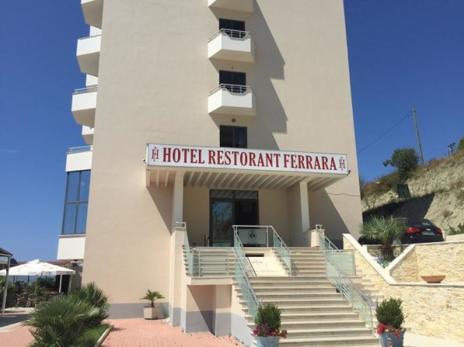Hotel Ferrara