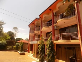 Entebbe Travelle'rs Inn
