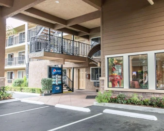Quality Inn and Suites Anaheim Maingate