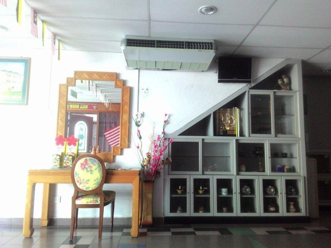 Hotel DJ Palace