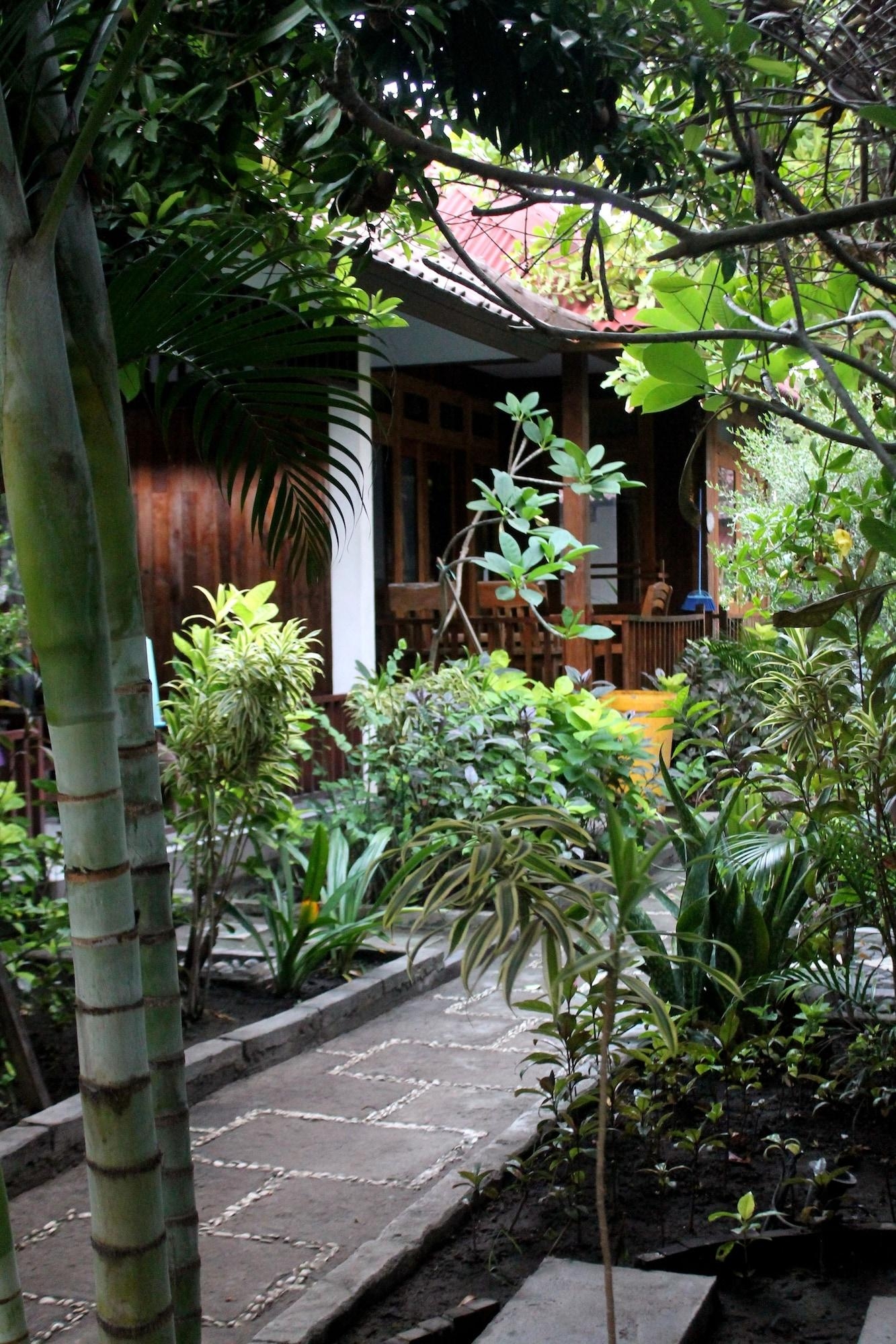 Gili Smile Bungalow