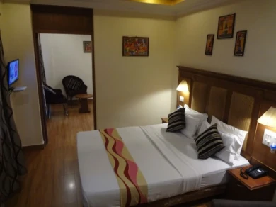 Hotel Seasons Thekkady