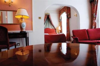Royal Victoria Hotel