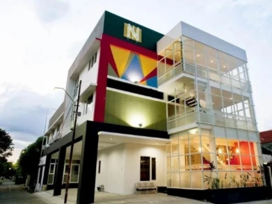 Nozz Hotel