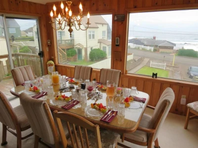 Breyhouse Bed And Breakfast Inn