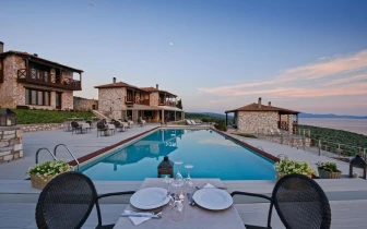 Karavia Lux Inn