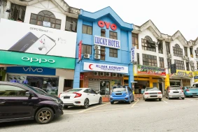 Oyo 89406 Lucky Budget Hotel