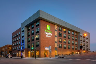 Holiday Inn Express and Suites TULSA DOWNTOWN