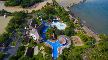 Hotel Amatique Bay