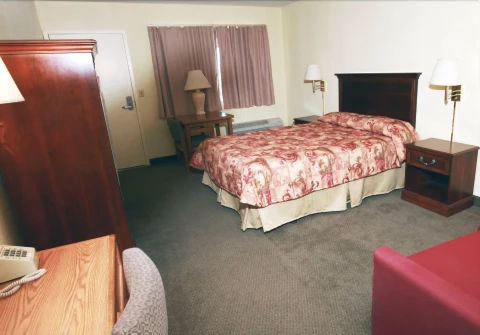 Home-Towne Lodge Omaha