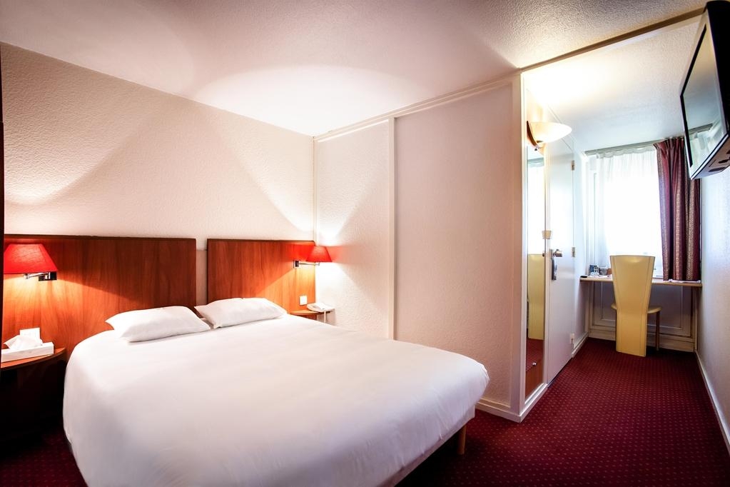 Hotel inn design Mâcon Sancé