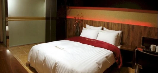 Alice Hotel