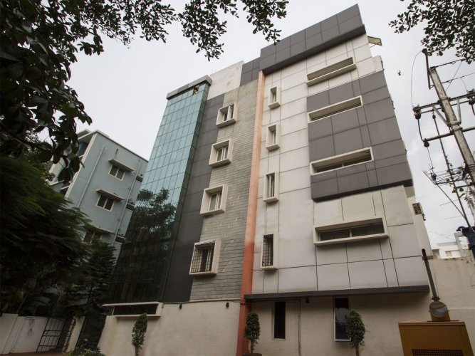 Oyo 9707 Hotel Sravya Residency
