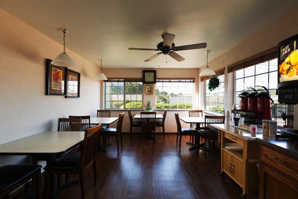 Americas Best Inns & Suites-Lincoln City