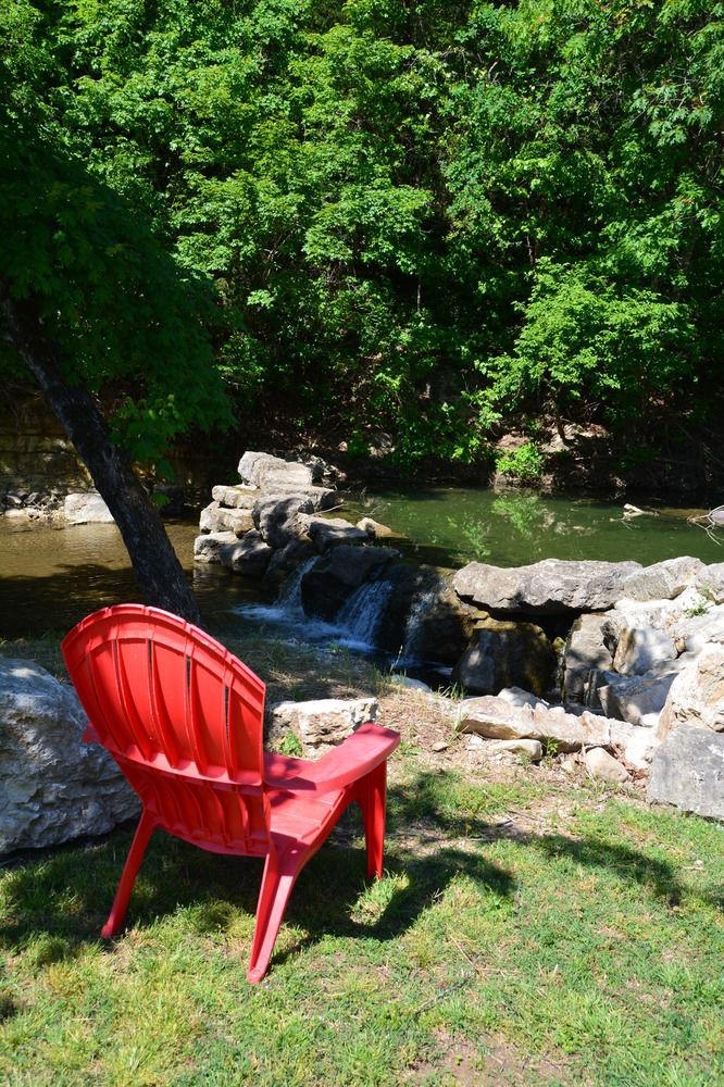 Fall Creek Inn & Suites
