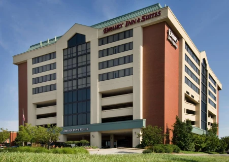 Drury Inn & Suites Creve Coeur - St. Louis