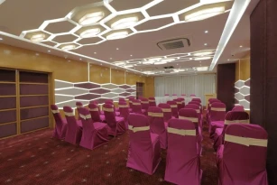 Hotel Silver Heights