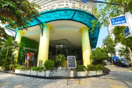 Ritzy Boutique Hotel