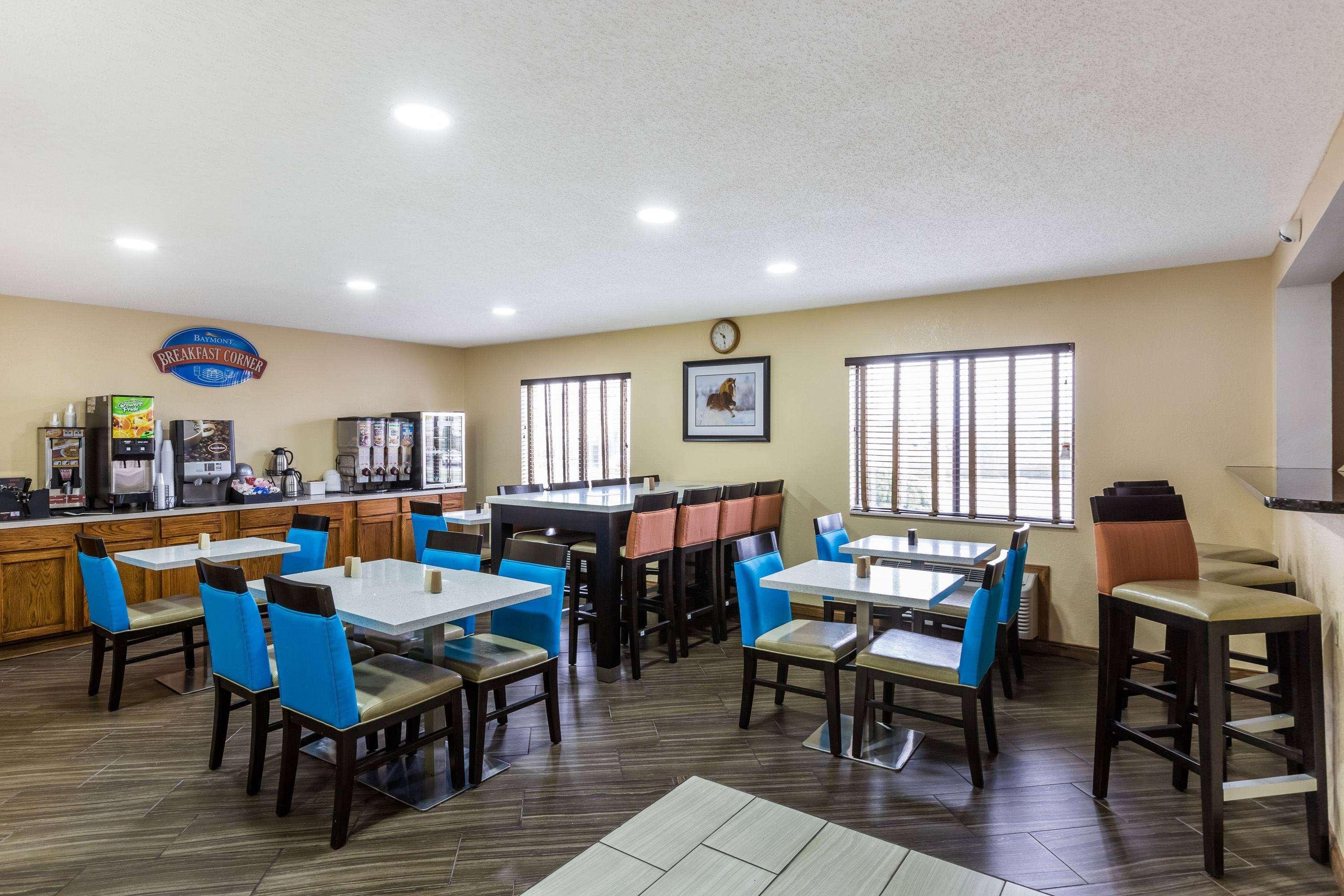 Baymont by Wyndham Louisville South I 65
