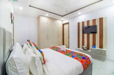 Fabhotel Parfait Street