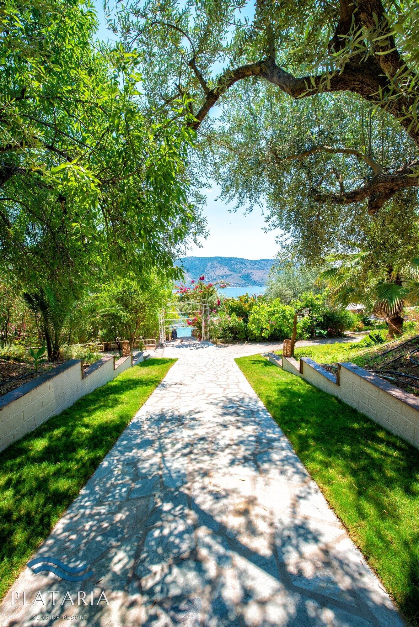 Plataria Resort Hotel