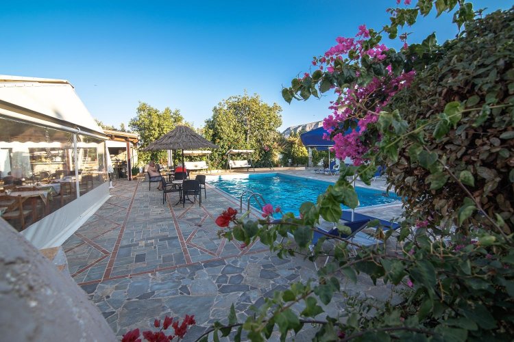 Elpida Apartments by Checkin