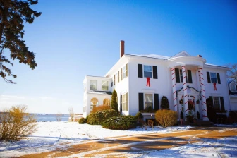 1 West Inn Waterfront