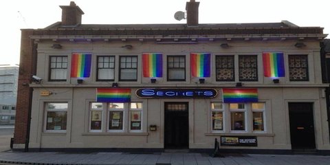 Segreti bar gay Newcastle Upon Tyne orgoglio all'aperto
