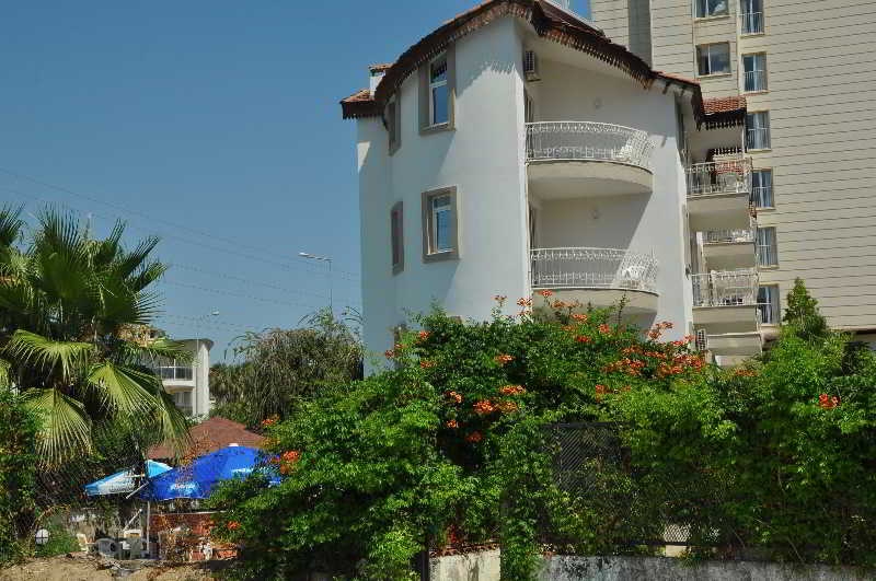 Almila Side Suit Hotel